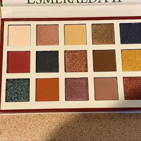 Beauty Creations Cosmetics Esmeralda II Eyeshadow - Picture 2 of 5